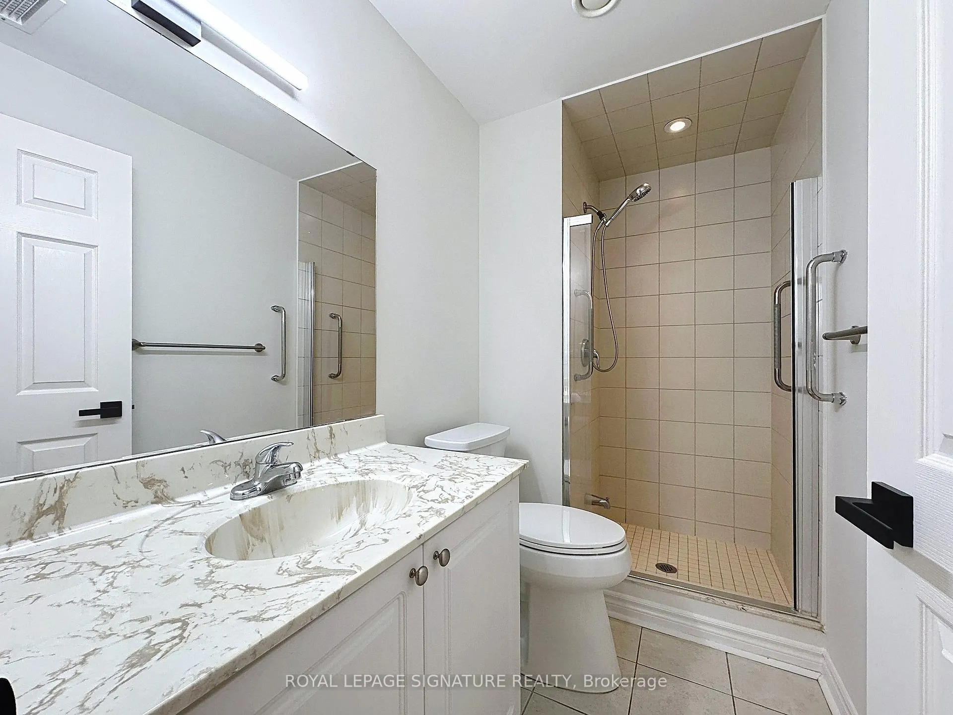 Photo 21 of Unit 210, 15450 Yonge Street, Aurora, Aurora Village — HOMEH