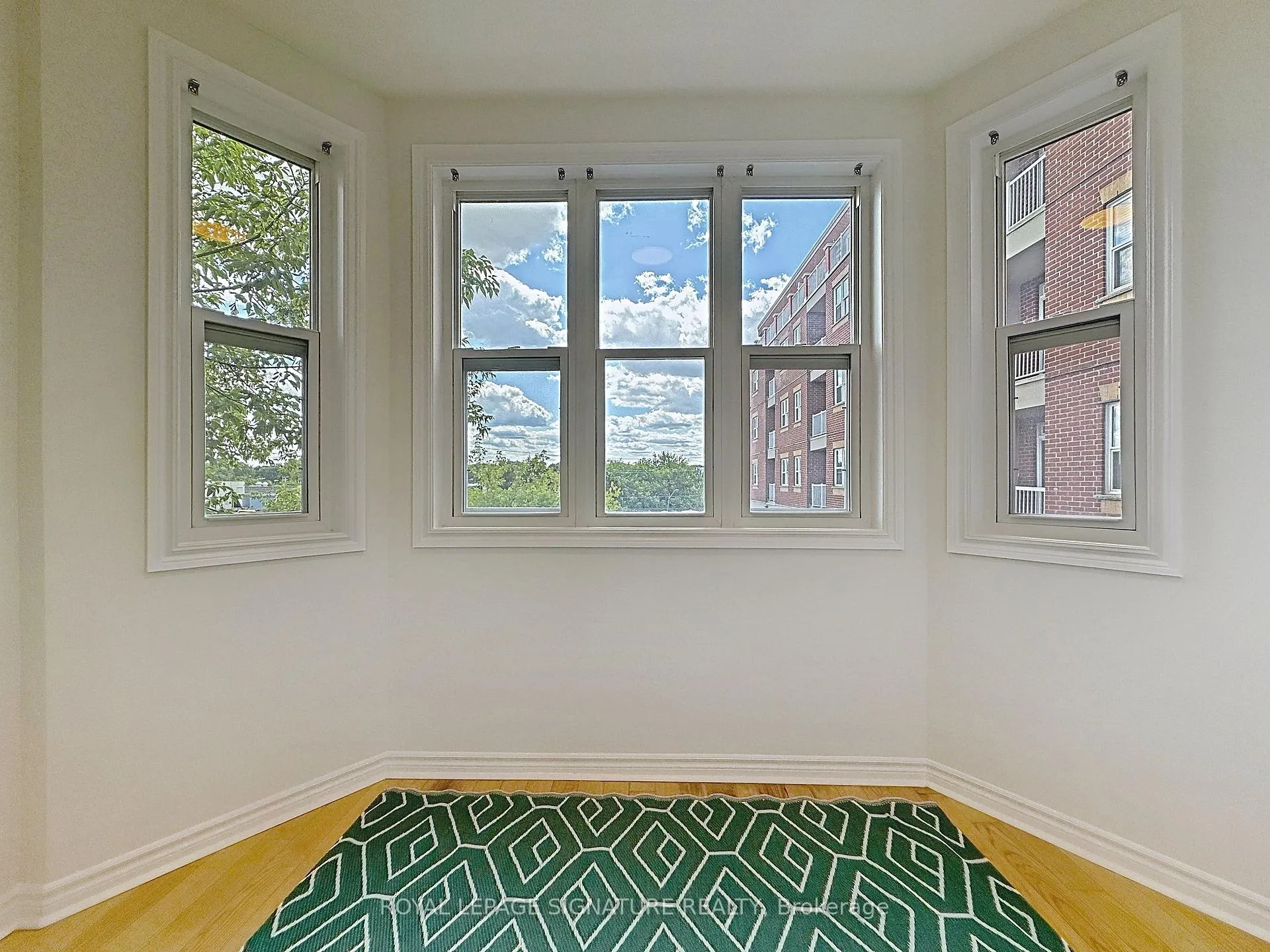 Photo 26 of Unit 210, 15450 Yonge Street, Aurora, Aurora Village — HOMEH