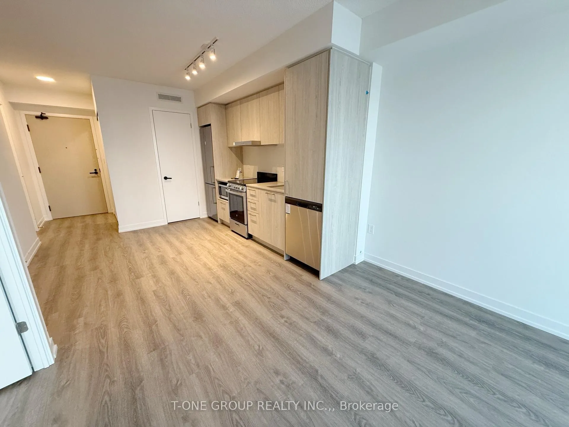 Photo 2 of Unit 2610, 195 Commerce Street, Vaughan, Vaughan Corporate Centre — HOMEH