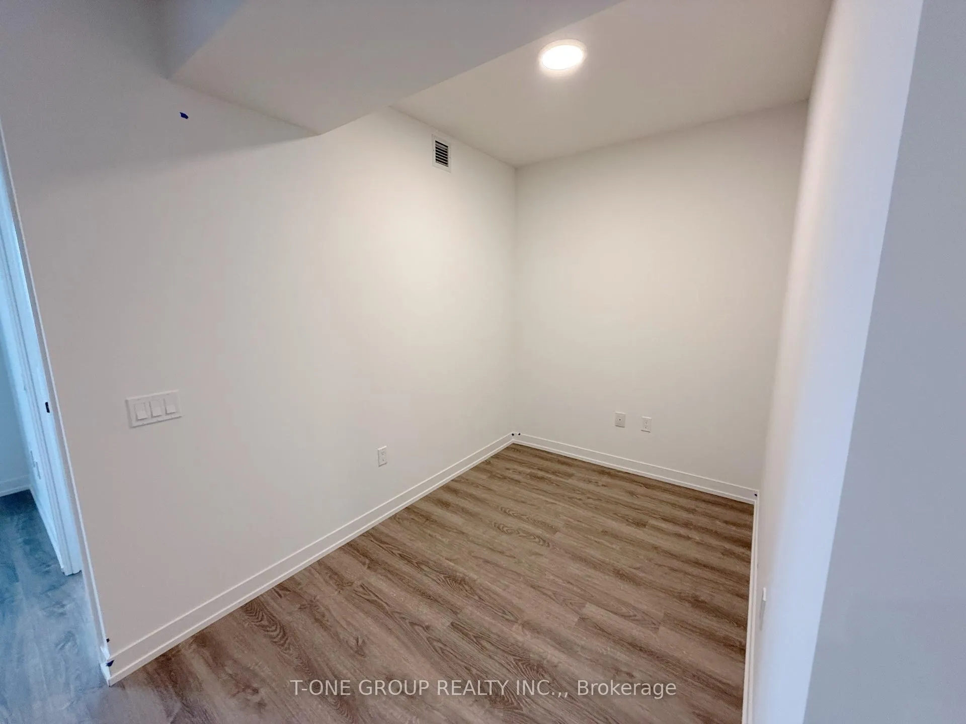 Photo 5 of Unit 2610, 195 Commerce Street, Vaughan, Vaughan Corporate Centre — HOMEH