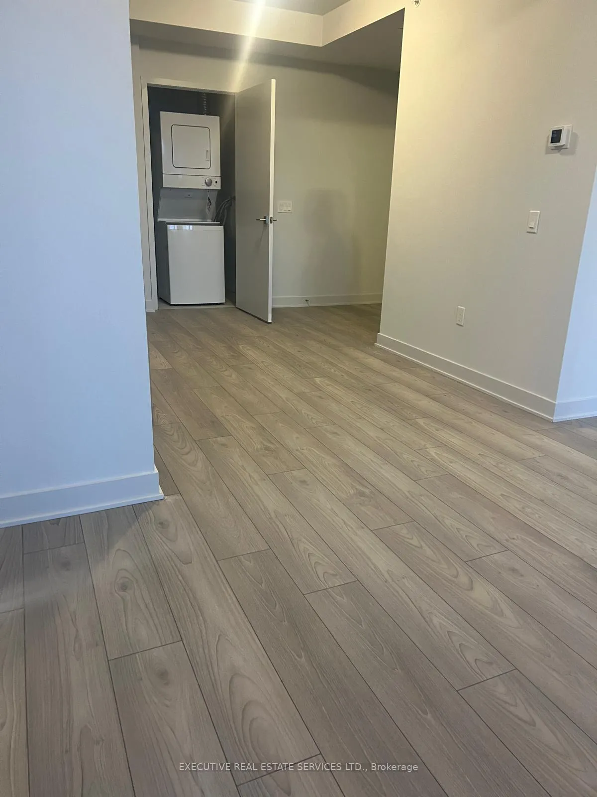 Photo 3 of Unit 4803, 2920 Highway 7 Road E, Vaughan, Concord — HOMEH