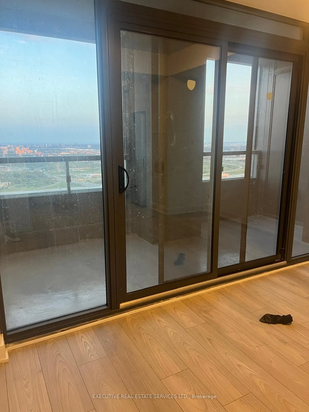 Photo 5 of Unit 4803, 2920 Highway 7 Road E, Vaughan, Concord — HOMEH