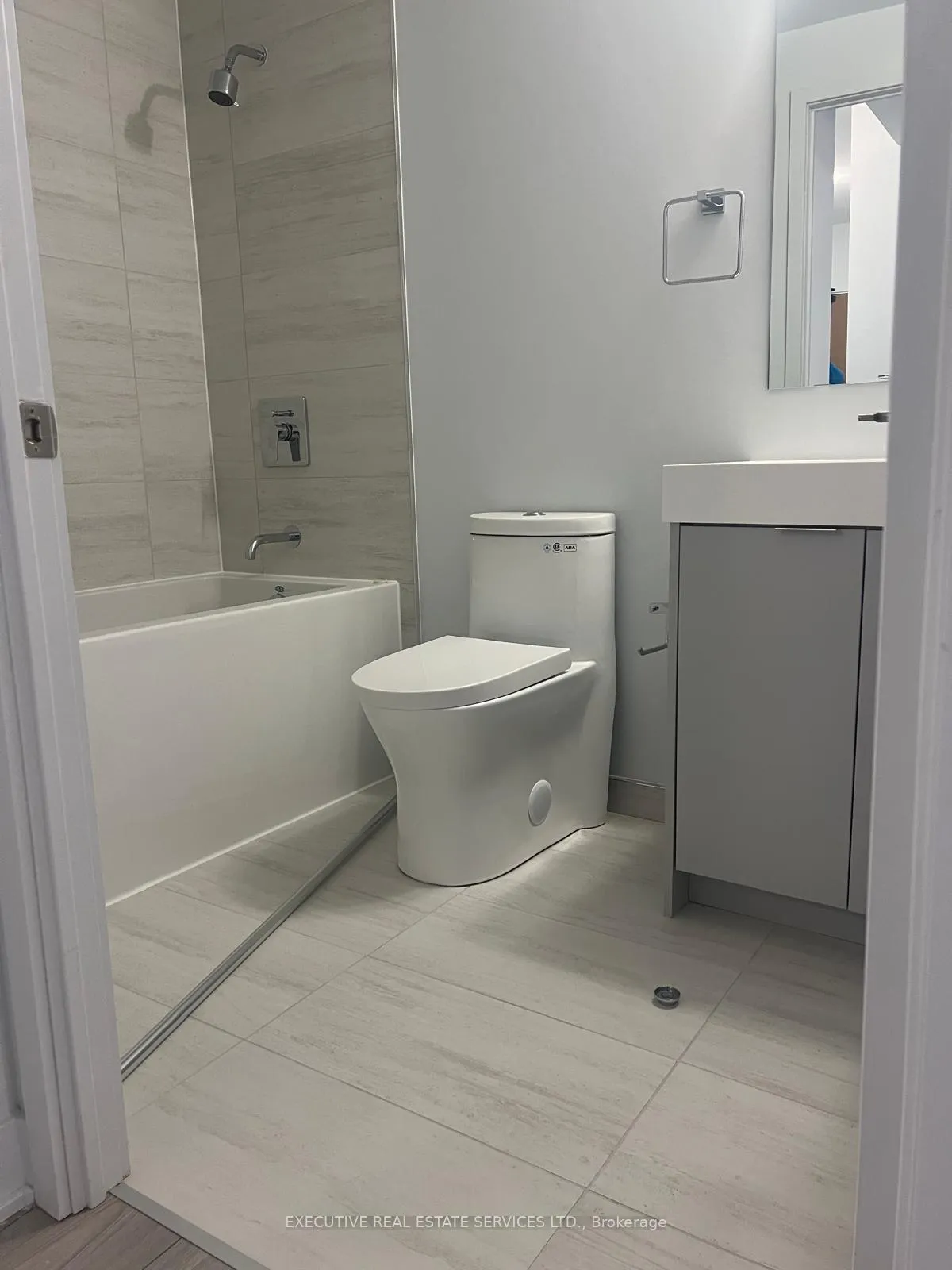 Photo 8 of Unit 4803, 2920 Highway 7 Road E, Vaughan, Concord — HOMEH