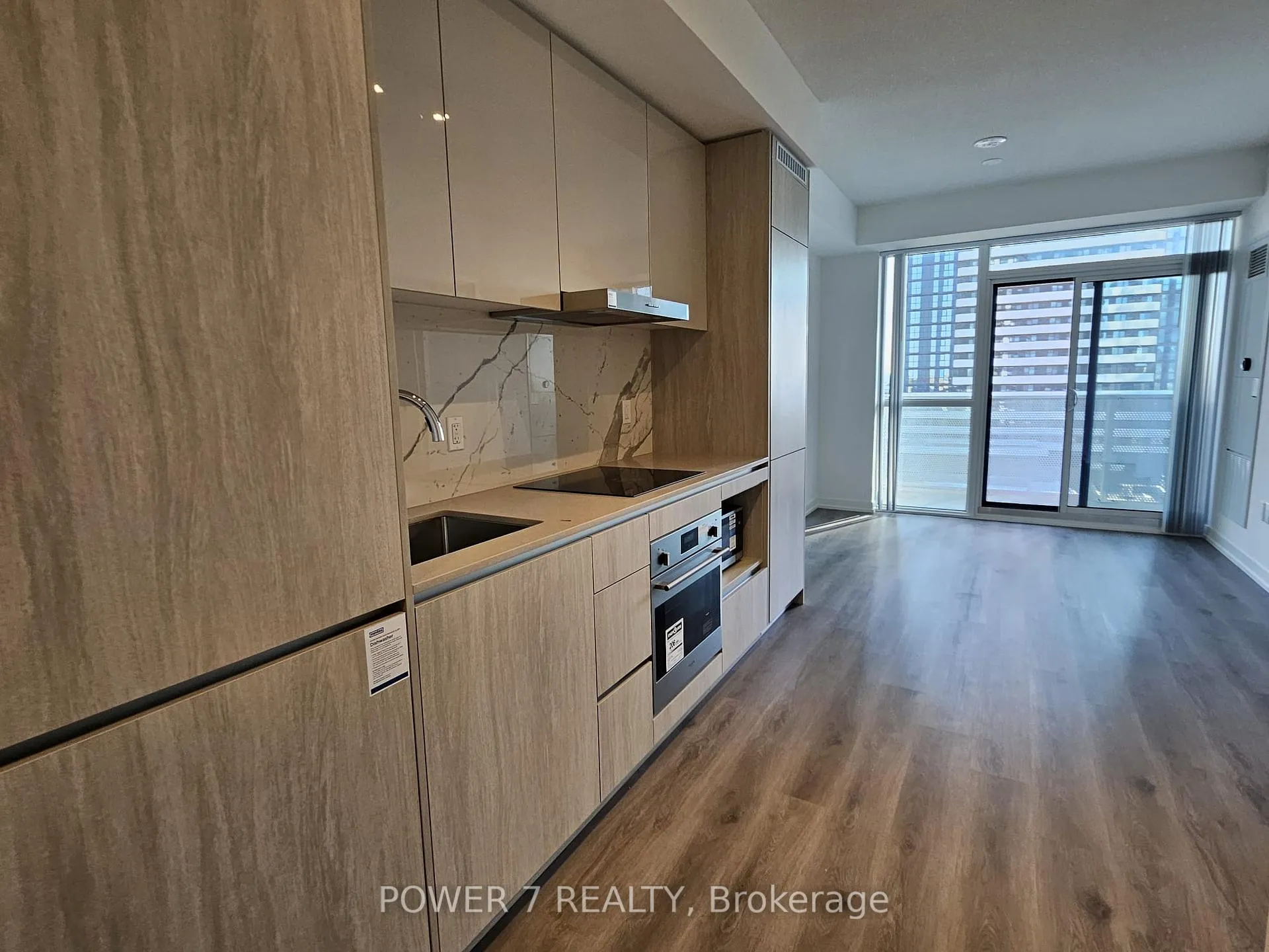 Photo 2 of Unit 816, 28 Interchange Way, Vaughan, Vaughan Corporate Centre — HOMEH