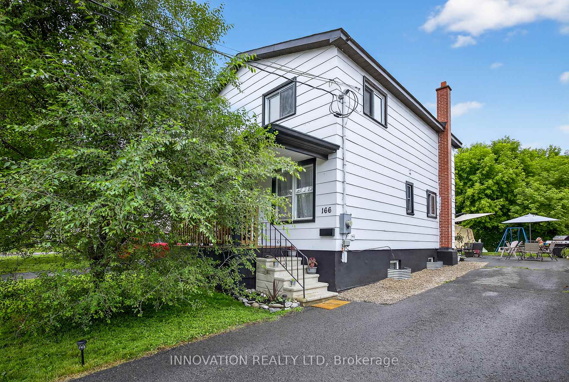 Photo 3 of 166 7th Street E, Cornwall — HOMEH