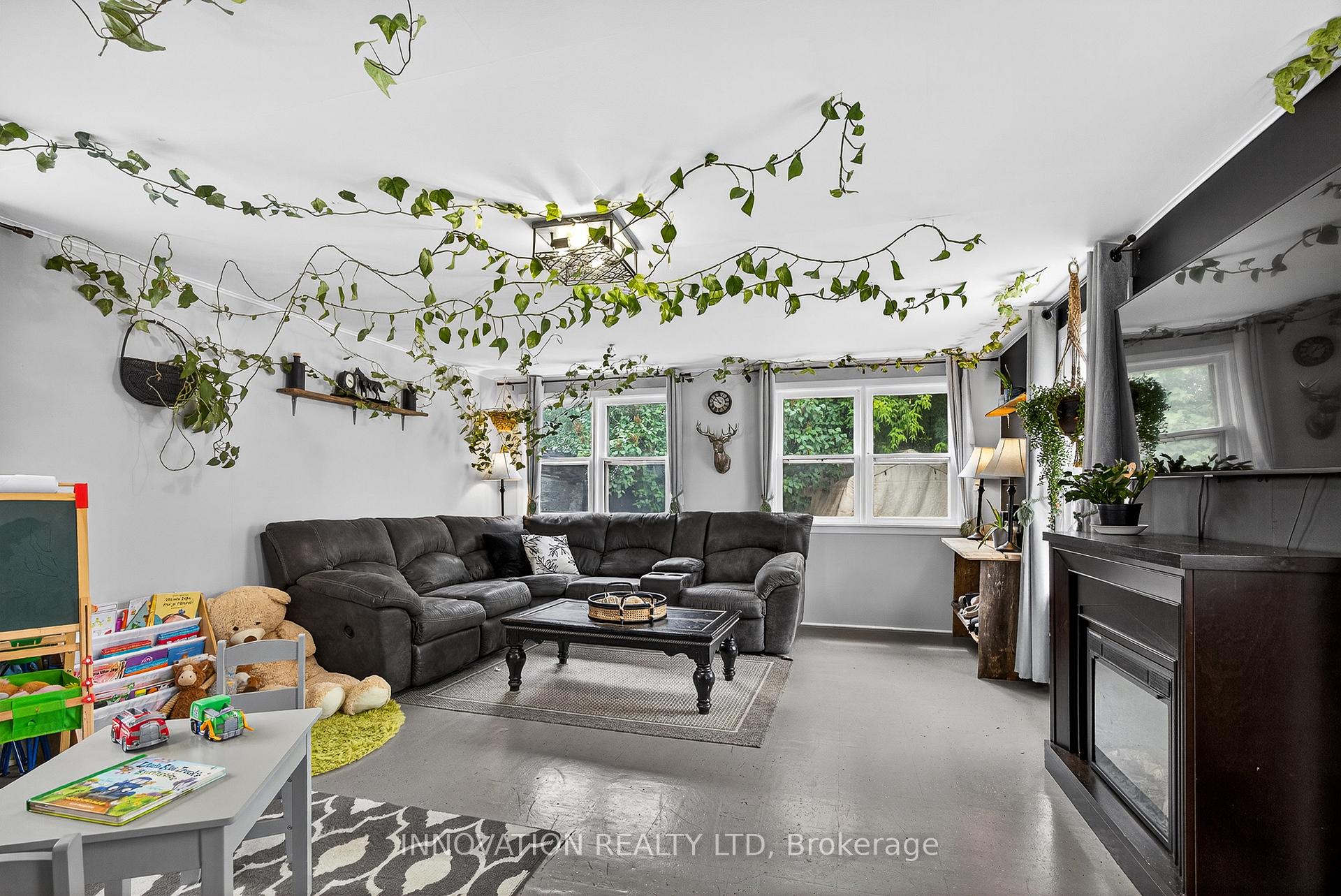 Photo 20 of 166 7th Street E, Cornwall — HOMEH