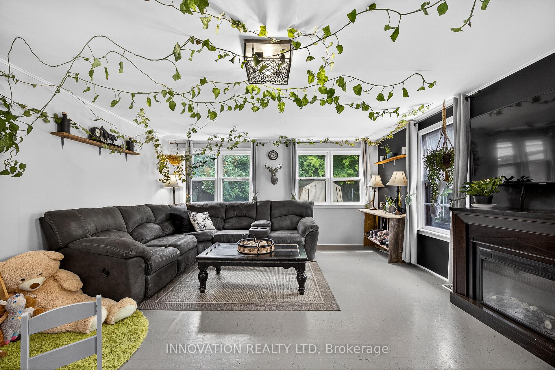 Photo 21 of 166 7th Street E, Cornwall — HOMEH