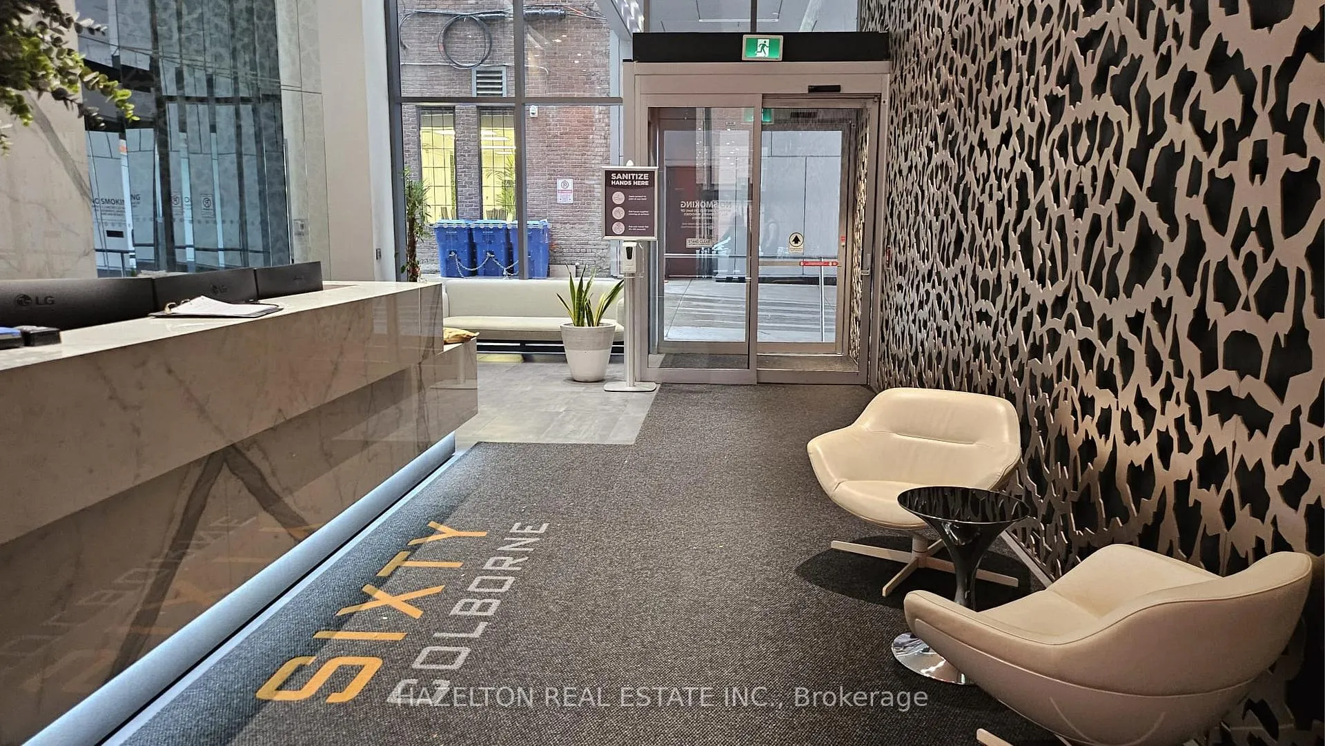 Photo 5 of Unit 812, 60 Colborne Street, Toronto, Church-Yonge Corridor — HOMEH