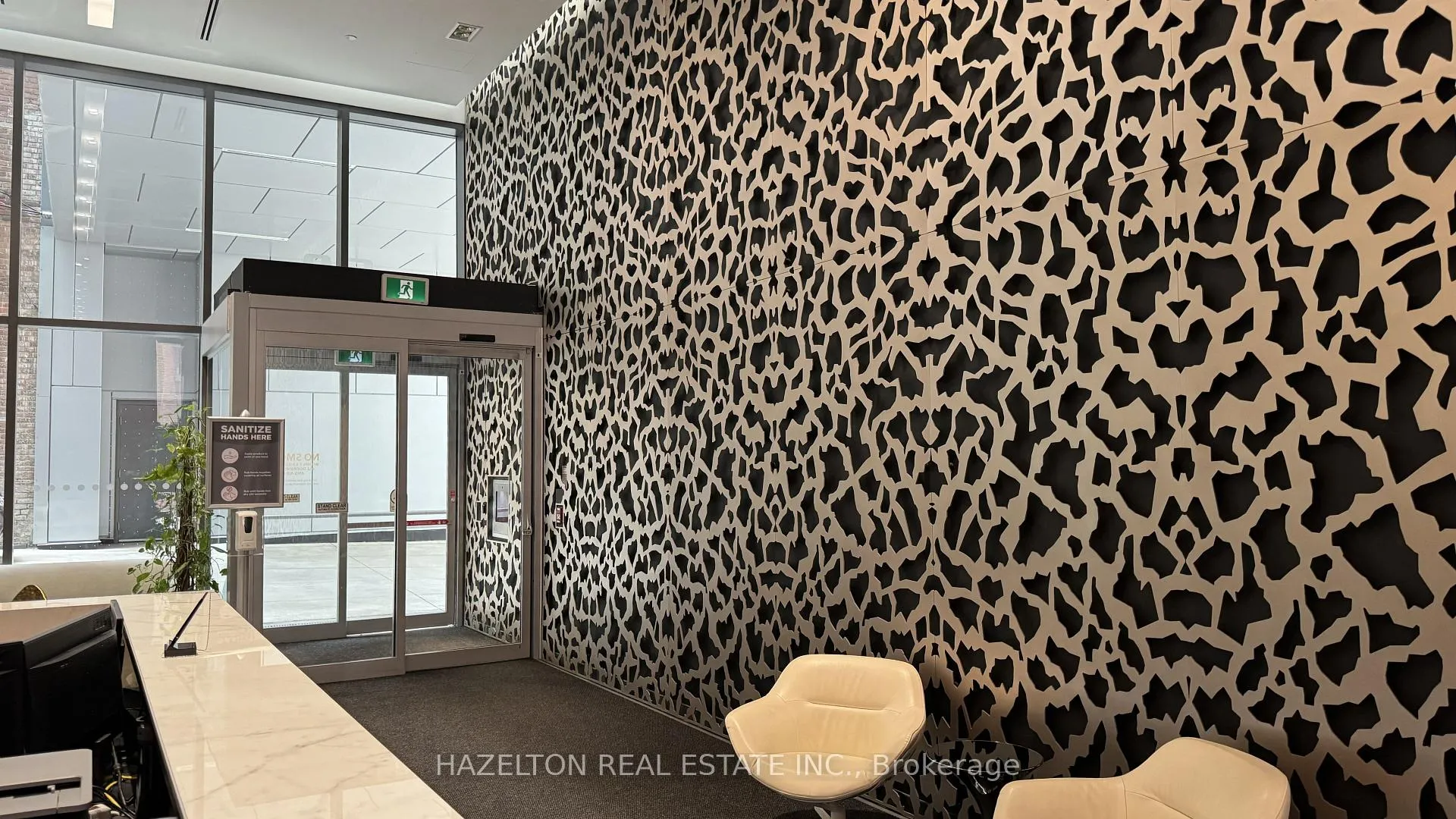 Photo 6 of Unit 812, 60 Colborne Street, Toronto, Church-Yonge Corridor — HOMEH