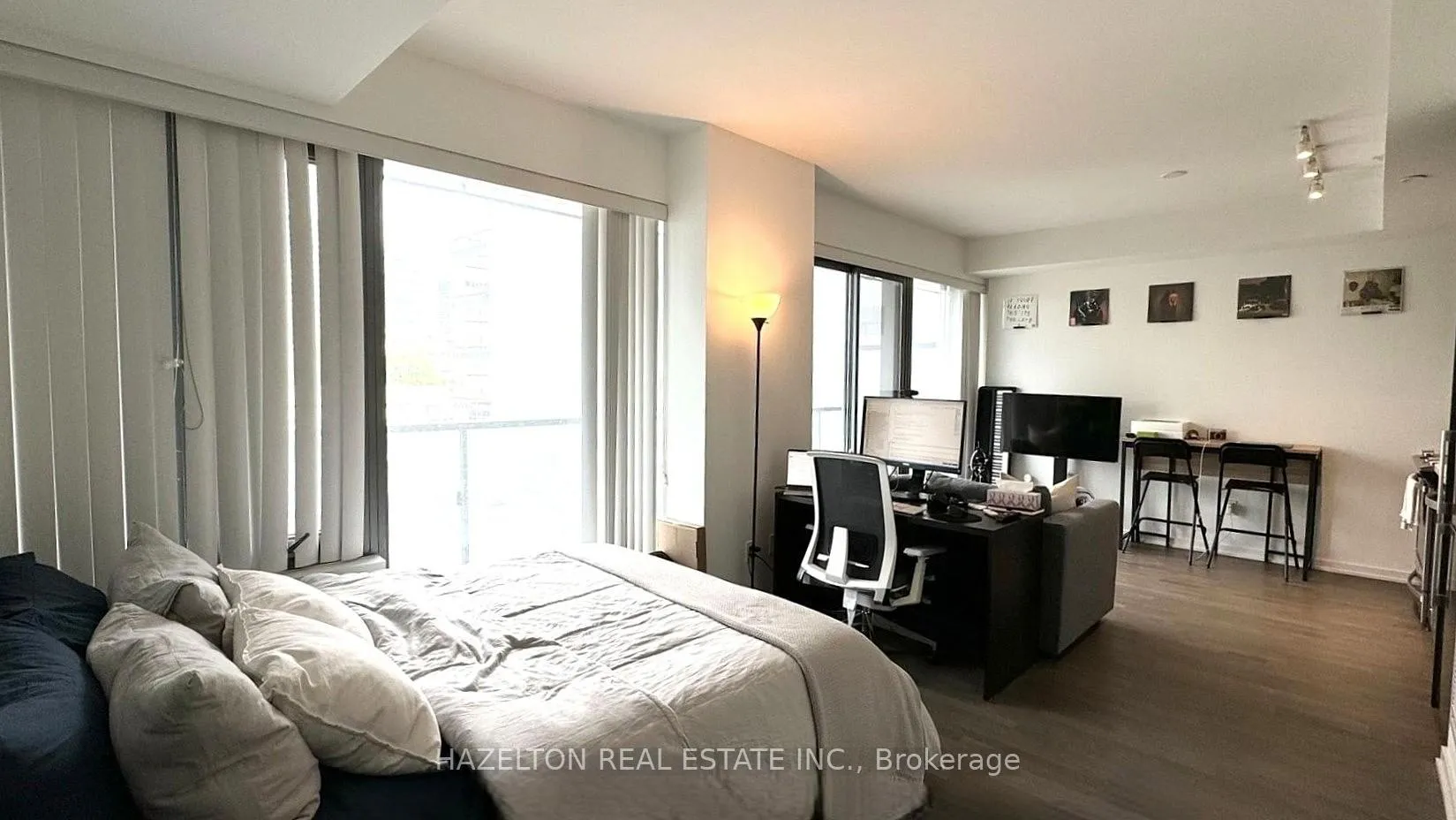 Photo 9 of Unit 812, 60 Colborne Street, Toronto, Church-Yonge Corridor — HOMEH