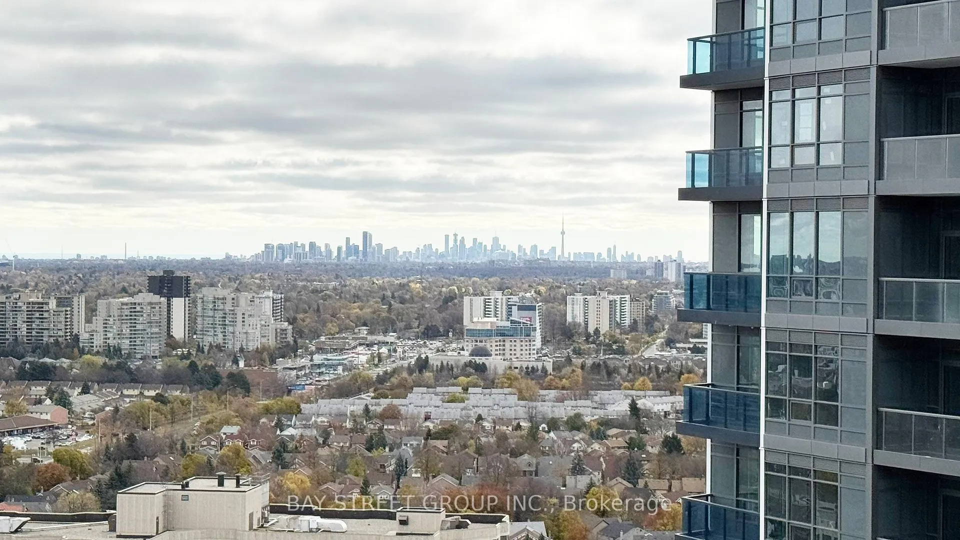 Photo 13 of Unit B-2505, 50 Upper Mall Way, Vaughan, Brownridge — HOMEH
