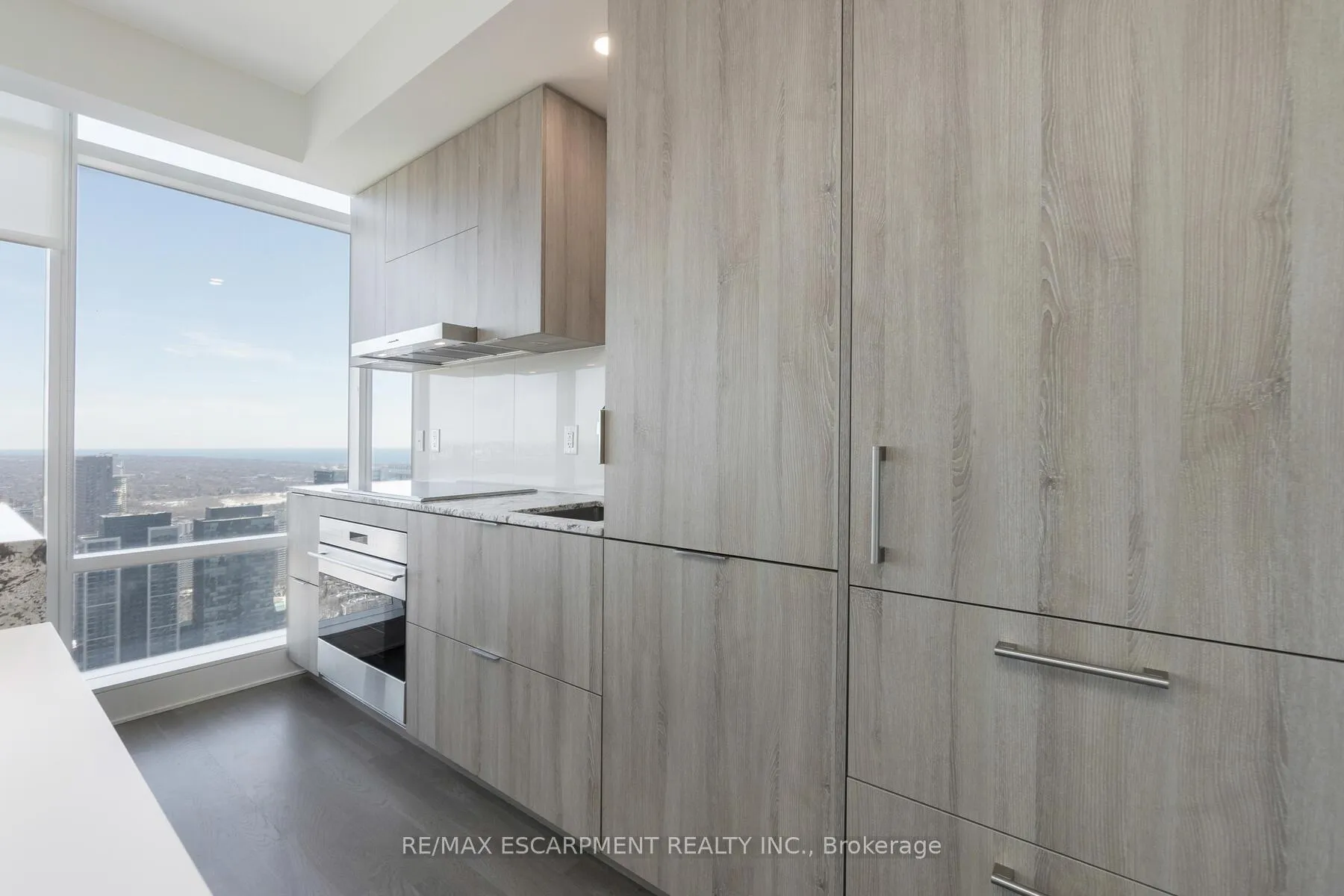 Photo 7 of Unit 5503, 1 Bloor Street E, Toronto, Church-Yonge Corridor — HOMEH