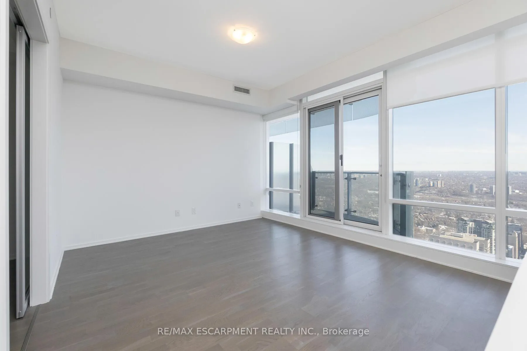 Photo 10 of Unit 5503, 1 Bloor Street E, Toronto, Church-Yonge Corridor — HOMEH