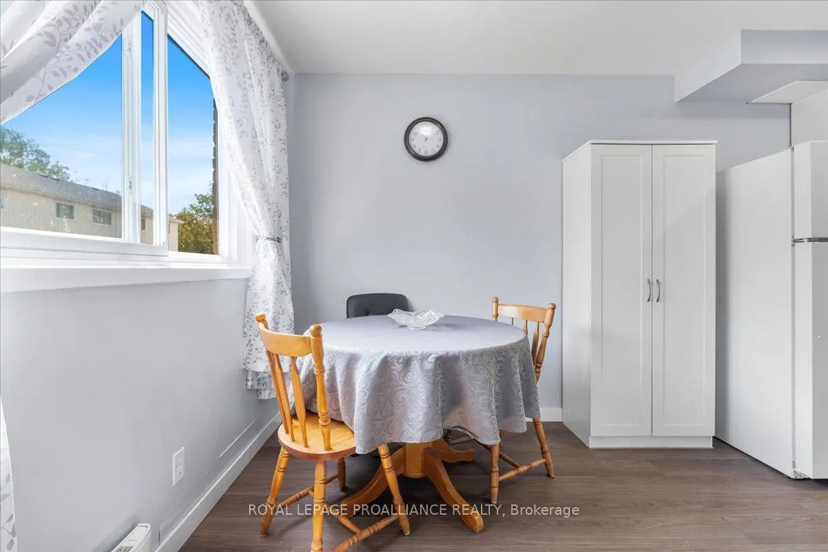 Photo 7 of Unit 12, 15 Tracey Park Drive, Belleville, Belleville Ward — HOMEH