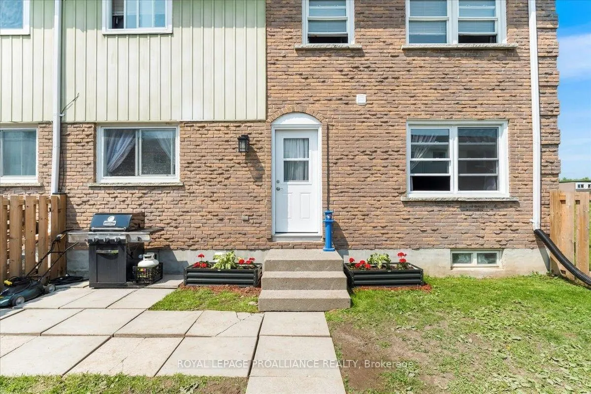 Photo 27 of Unit 12, 15 Tracey Park Drive, Belleville, Belleville Ward — HOMEH