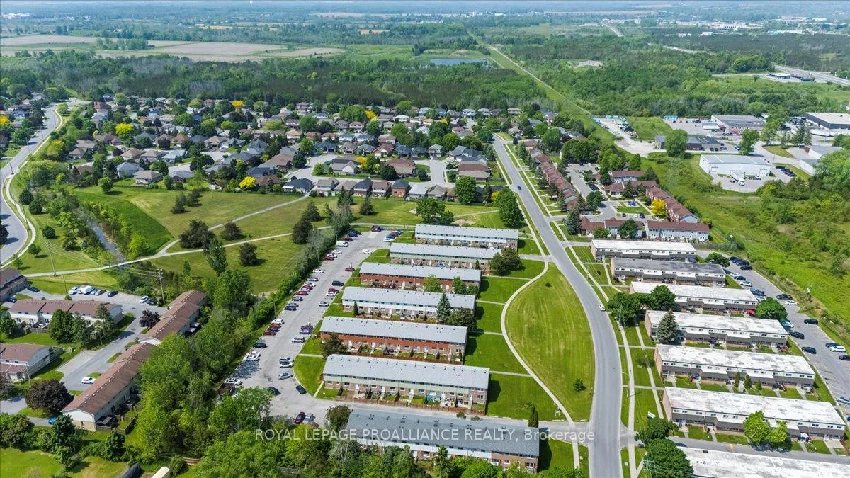 Photo 33 of Unit 12, 15 Tracey Park Drive, Belleville, Belleville Ward — HOMEH