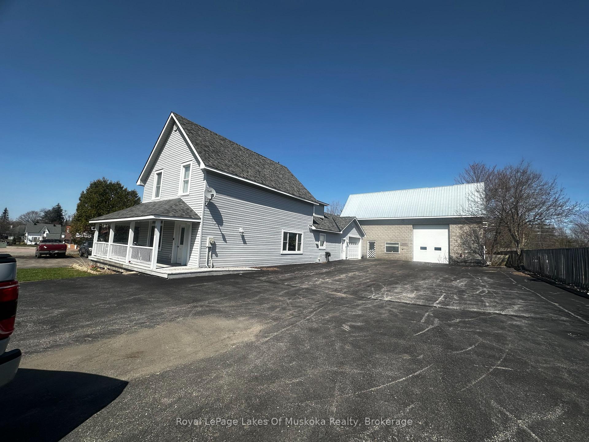 Photo 1 of 860 Muskoka Road S, Gravenhurst, Muskoka (S) — HOMEH