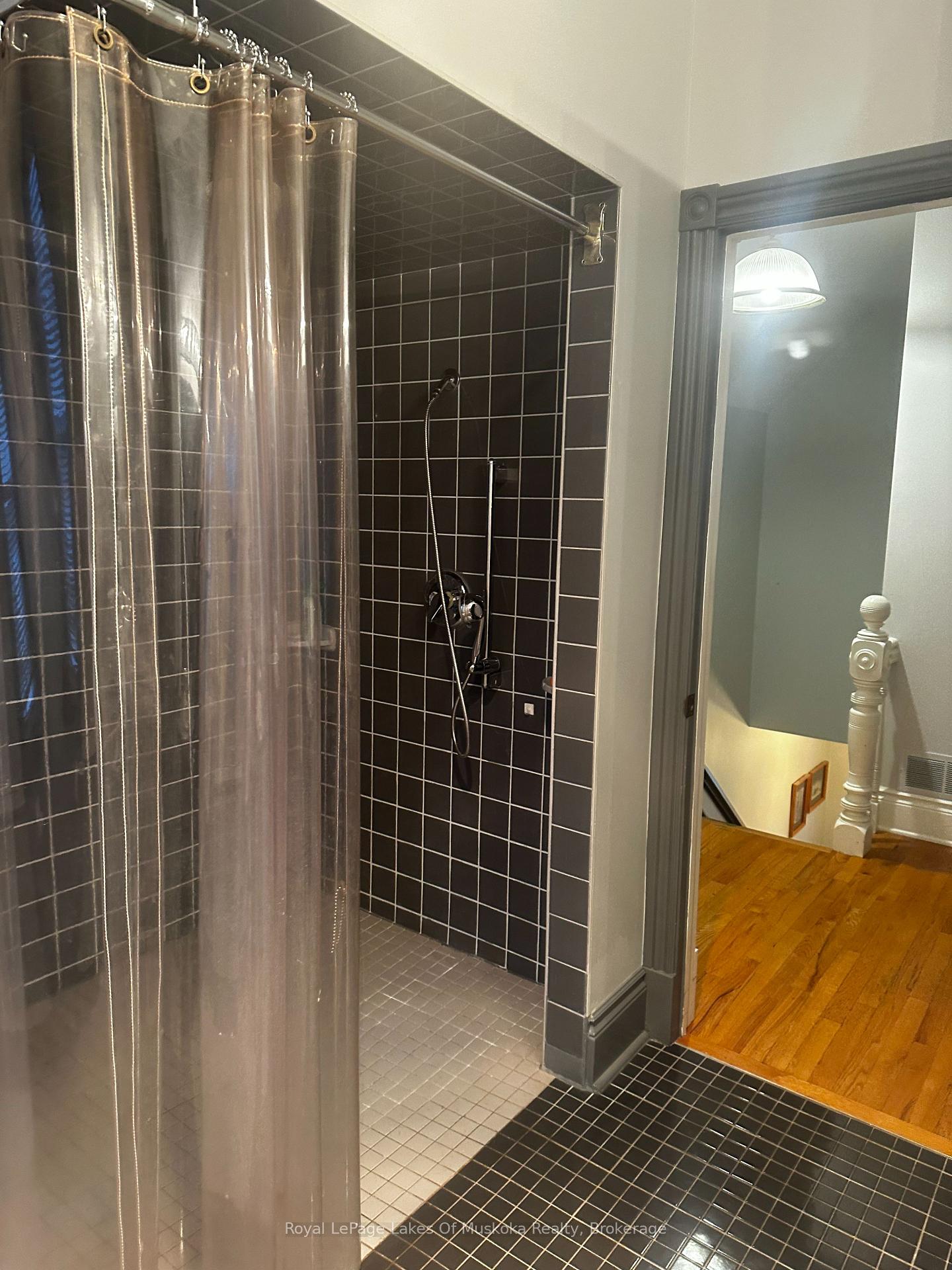 Photo 17 of 860 Muskoka Road S, Gravenhurst, Muskoka (S) — HOMEH