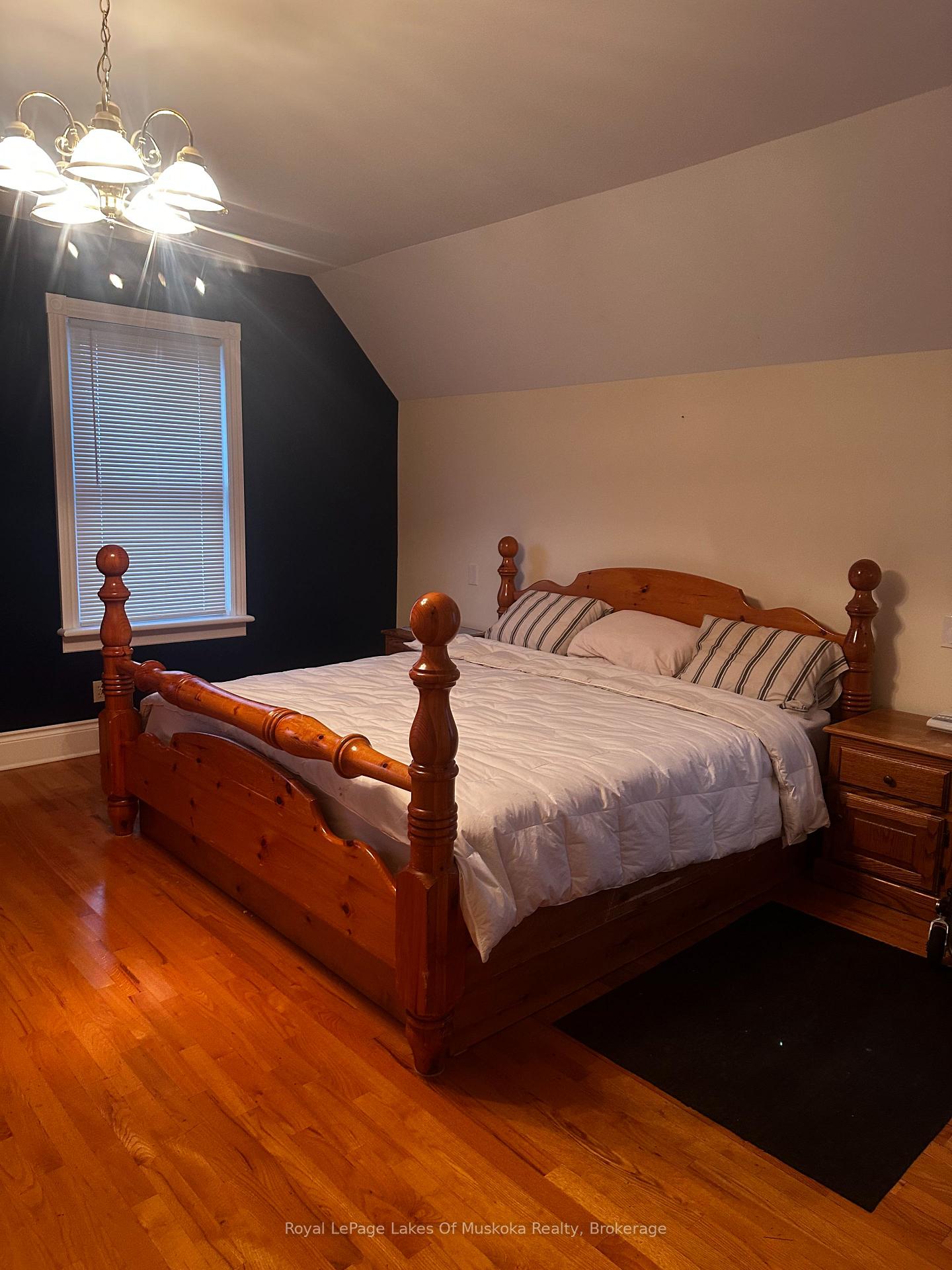Photo 22 of 860 Muskoka Road S, Gravenhurst, Muskoka (S) — HOMEH