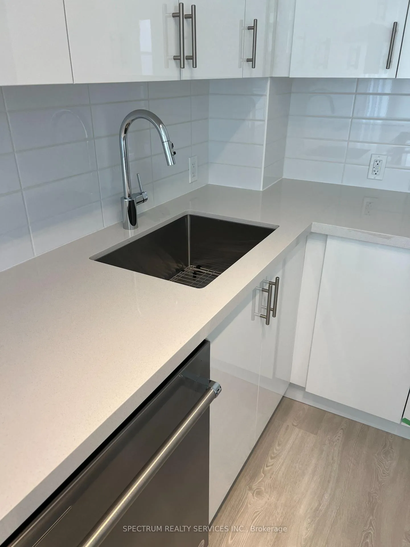 Photo 5 of Unit 1703, 8960 Jane Street, Vaughan, Maple — HOMEH