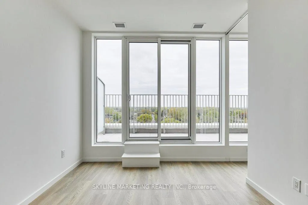 Photo 10 of Unit PH811, 689 The Queensway, Etobicoke, Stonegate-Queensway — HOMEH