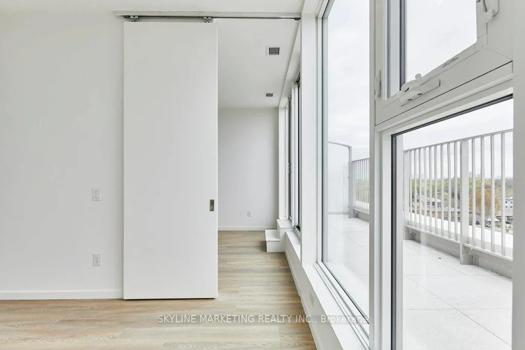 Photo 14 of Unit PH811, 689 The Queensway, Etobicoke, Stonegate-Queensway — HOMEH