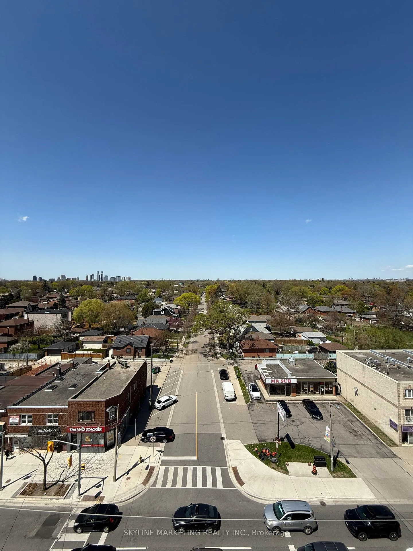 Photo 21 of Unit PH811, 689 The Queensway, Etobicoke, Stonegate-Queensway — HOMEH