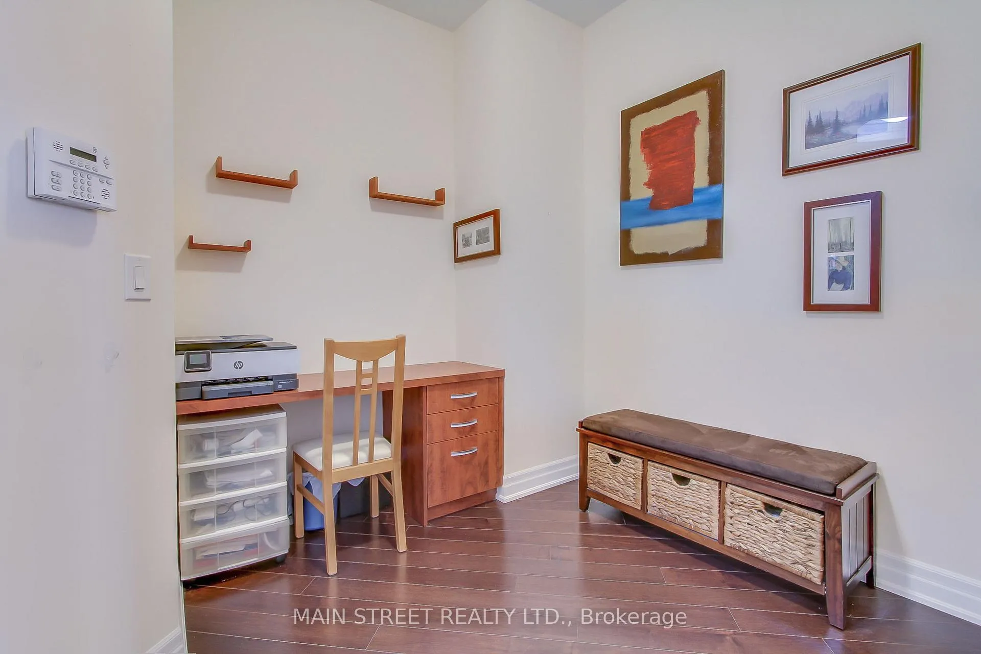 Photo 8 of Unit 618, 111 Civic Square Gate E, Aurora, Bayview Wellington — HOMEH