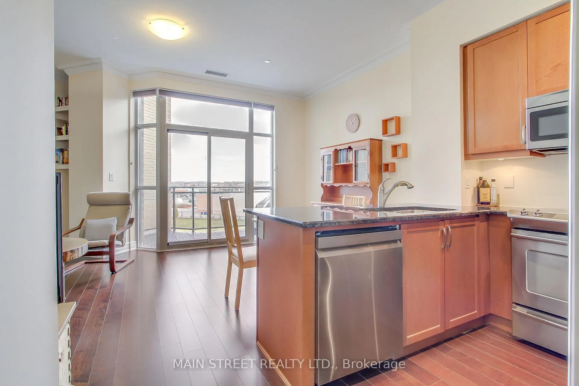 Photo 12 of Unit 618, 111 Civic Square Gate E, Aurora, Bayview Wellington — HOMEH