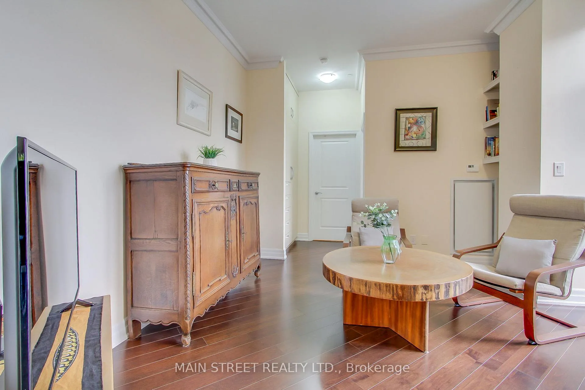 Photo 17 of Unit 618, 111 Civic Square Gate E, Aurora, Bayview Wellington — HOMEH