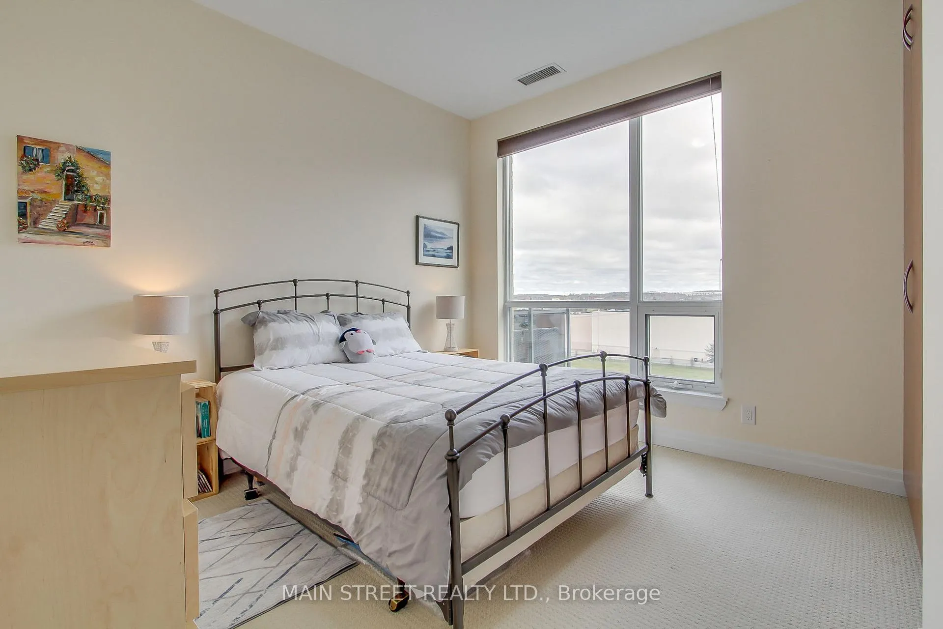 Photo 19 of Unit 618, 111 Civic Square Gate E, Aurora, Bayview Wellington — HOMEH