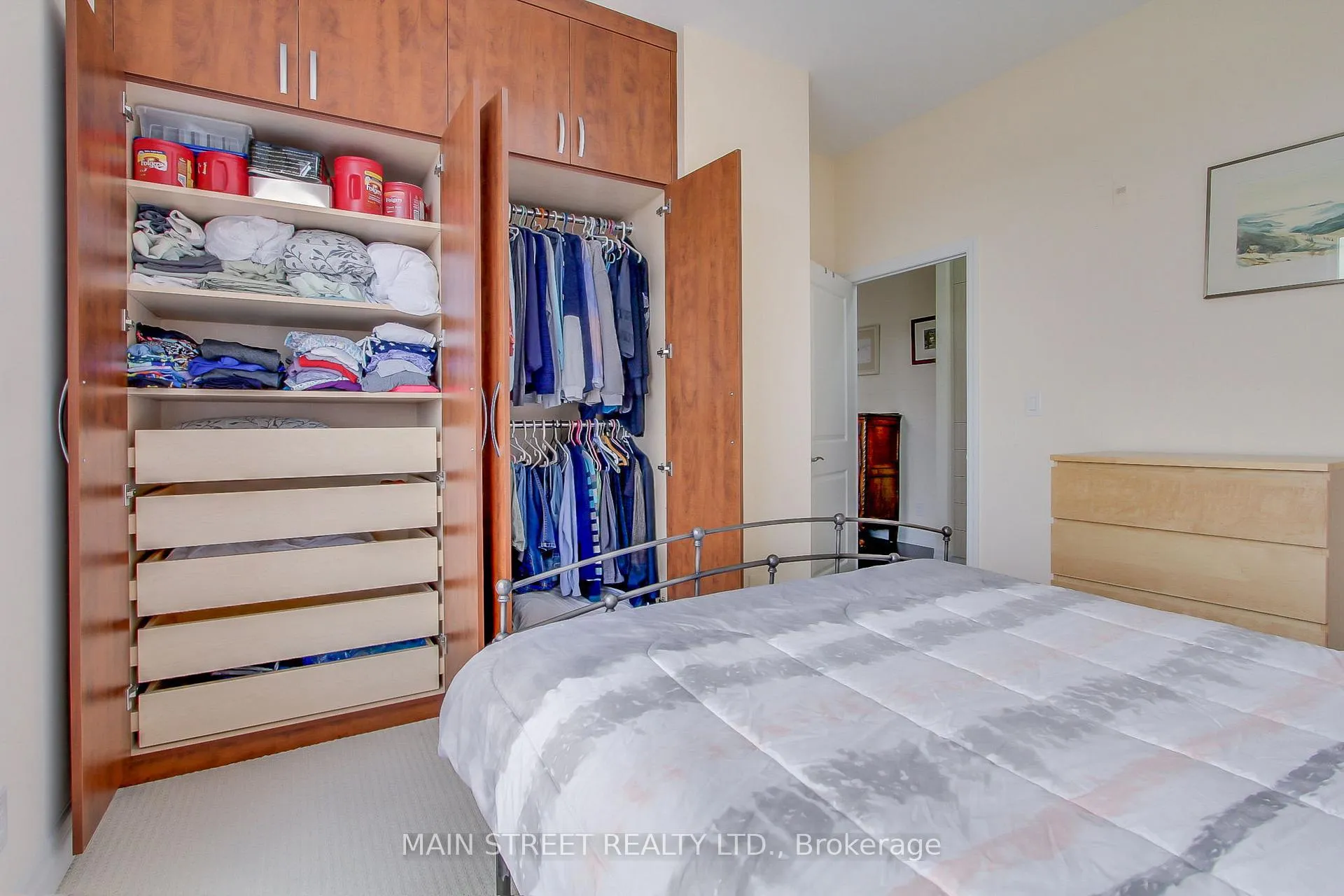 Photo 22 of Unit 618, 111 Civic Square Gate E, Aurora, Bayview Wellington — HOMEH