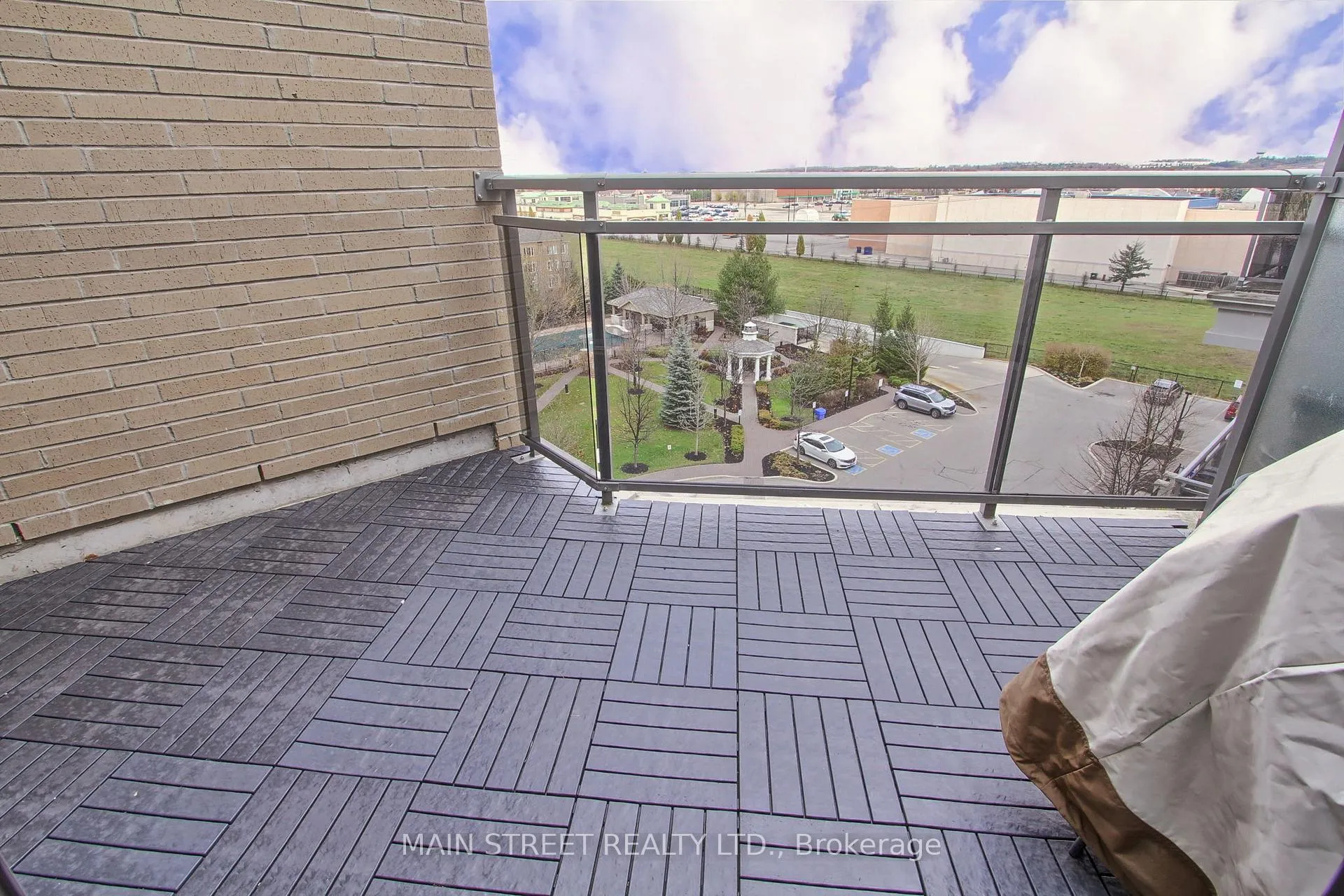 Photo 28 of Unit 618, 111 Civic Square Gate E, Aurora, Bayview Wellington — HOMEH