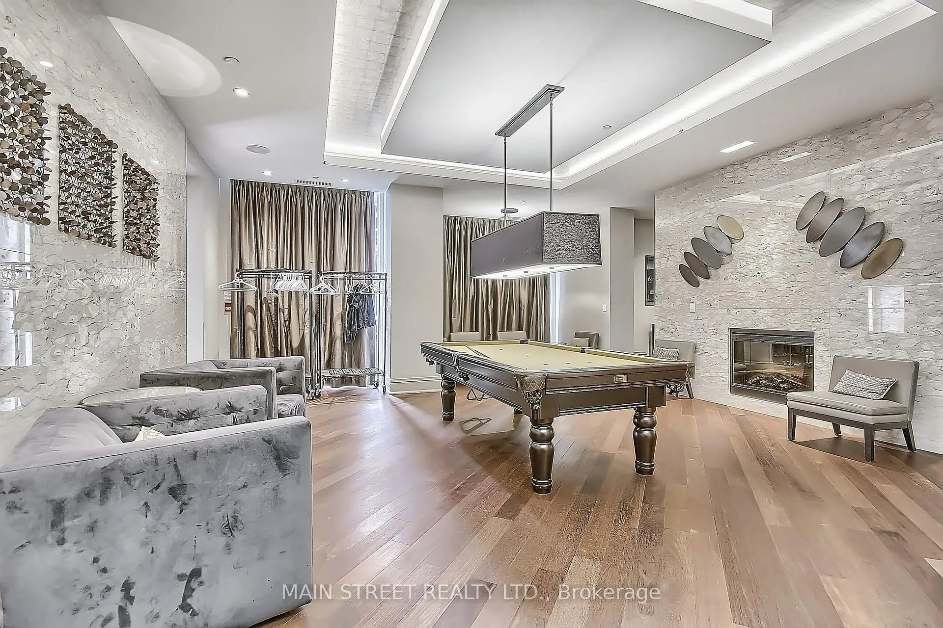 Photo 32 of Unit 618, 111 Civic Square Gate E, Aurora, Bayview Wellington — HOMEH