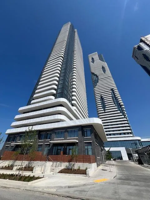 Front of Unit 5211, 225 Commerce Street