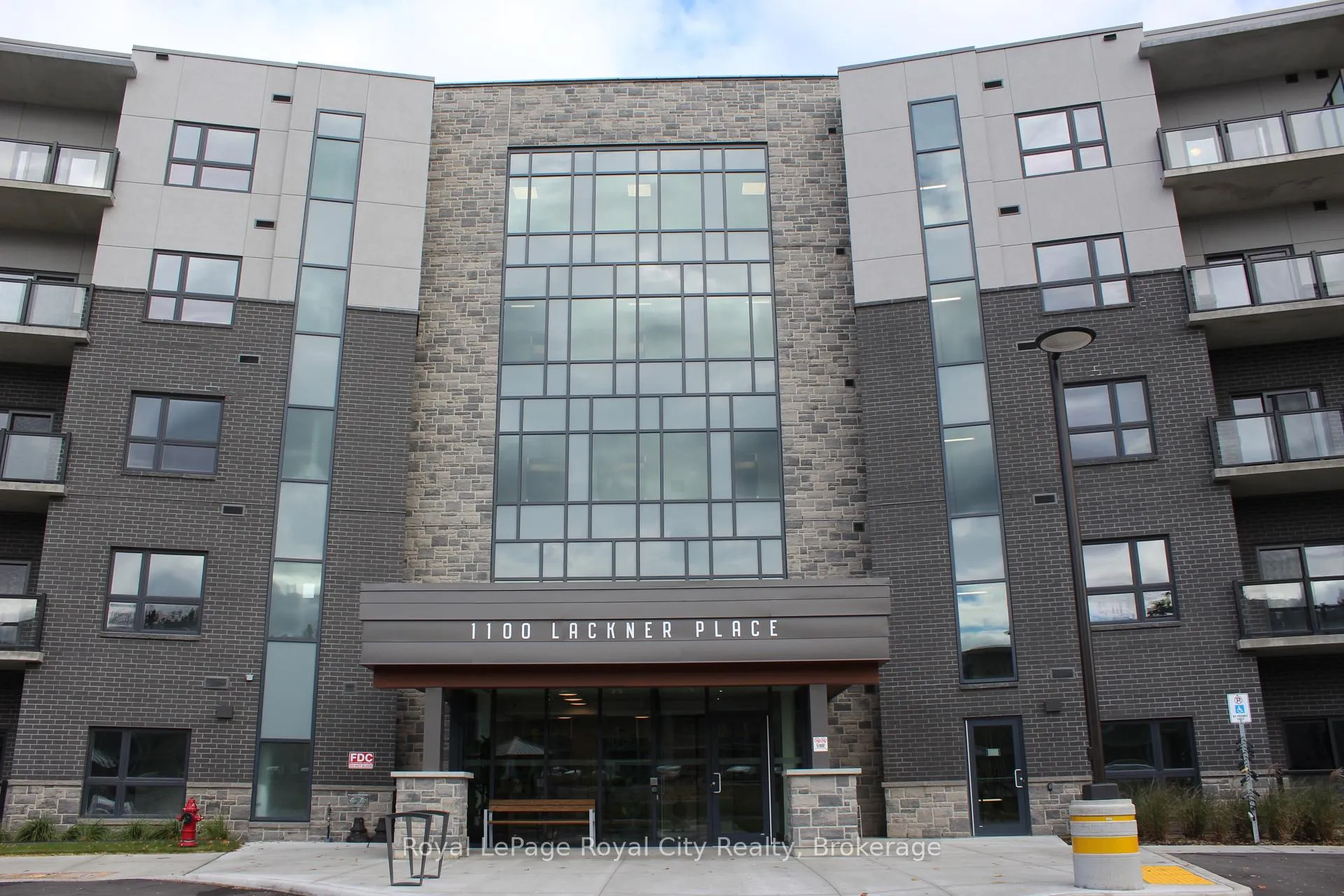 Photo 2 of Unit 414, 1100 Lackner Place, Kitchener — HOMEH