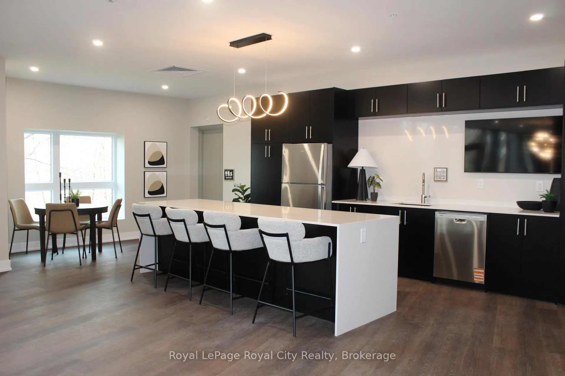 Photo 13 of Unit 414, 1100 Lackner Place, Kitchener — HOMEH