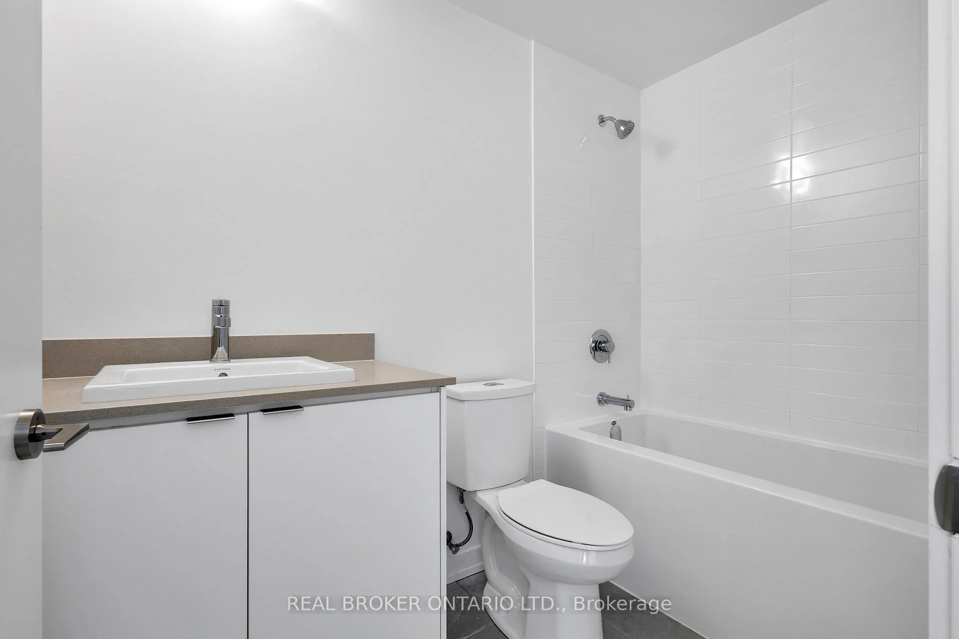 Photo 7 of Unit 1402, 55 Duke Street W, Kitchener, City Commercial Core — HOMEH