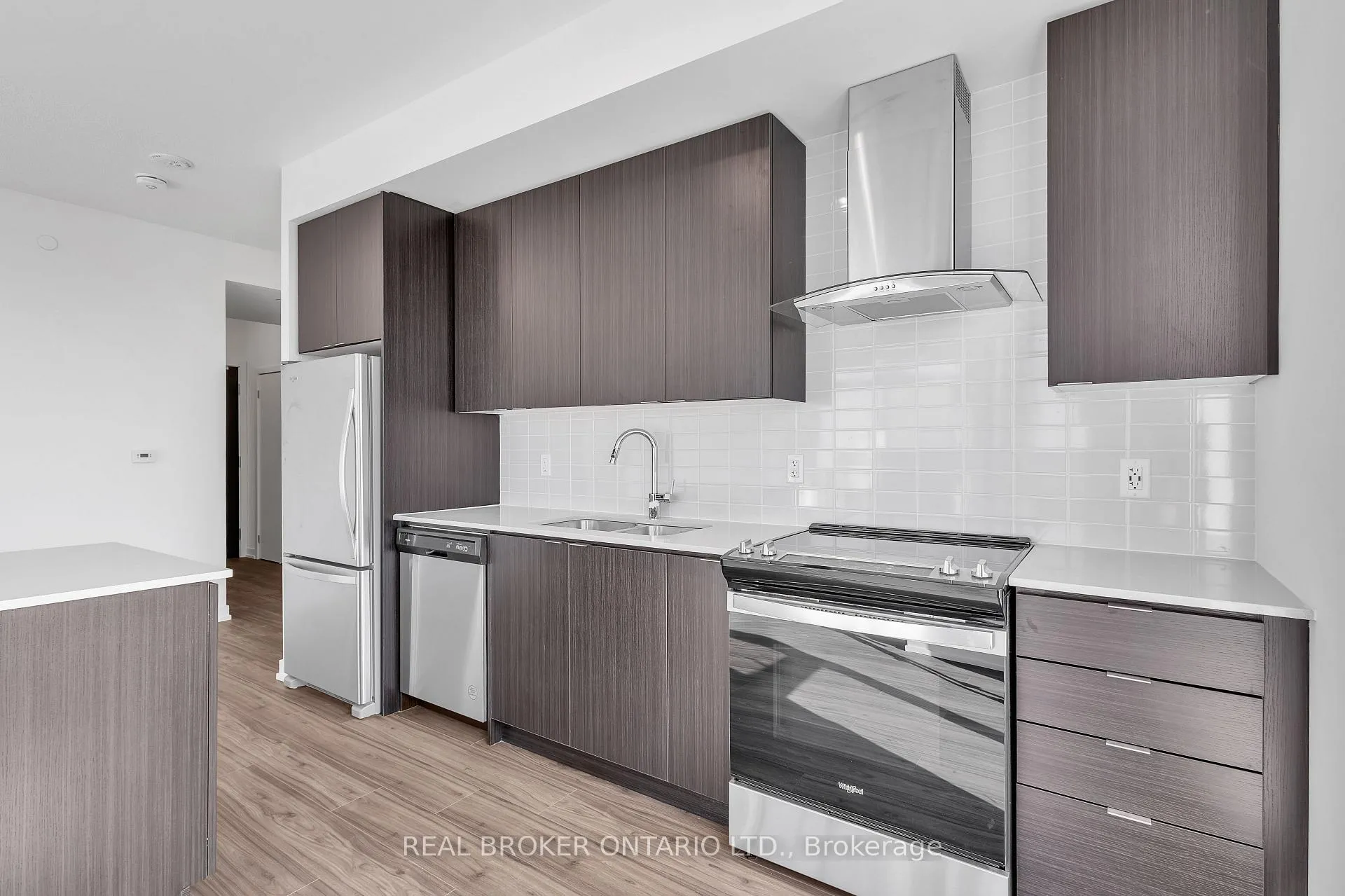 Photo 16 of Unit 1402, 55 Duke Street W, Kitchener, City Commercial Core — HOMEH