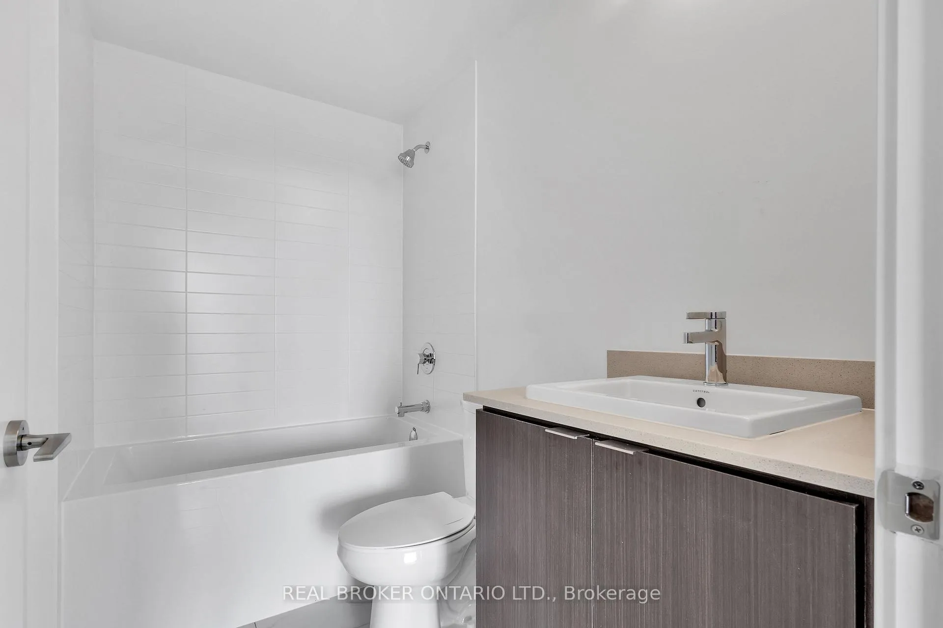 Photo 23 of Unit 1402, 55 Duke Street W, Kitchener, City Commercial Core — HOMEH