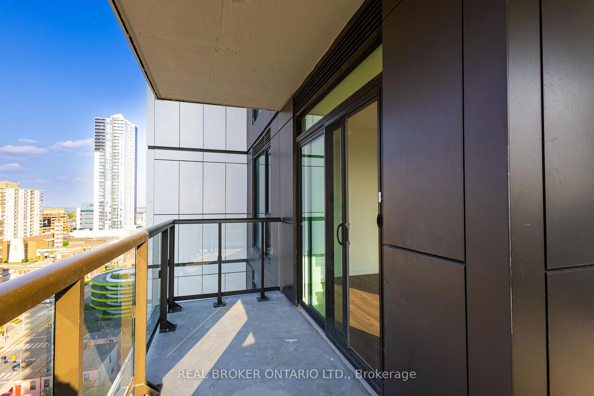 Photo 26 of Unit 1402, 55 Duke Street W, Kitchener, City Commercial Core — HOMEH