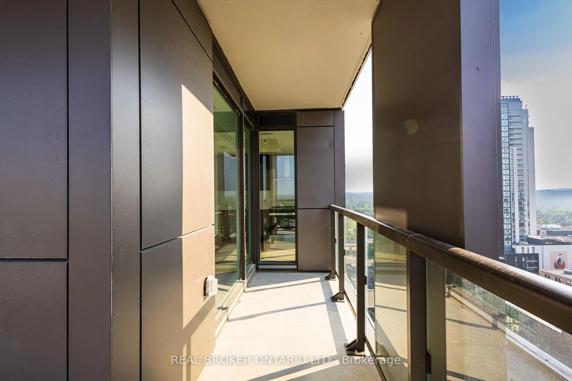 Photo 27 of Unit 1402, 55 Duke Street W, Kitchener, City Commercial Core — HOMEH