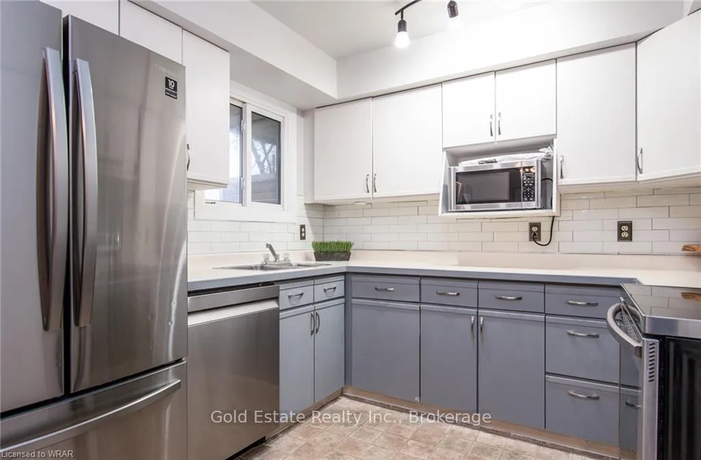 Photo 11 of Unit 31, 49 Cedarwoods Crescent, Kitchener — HOMEH