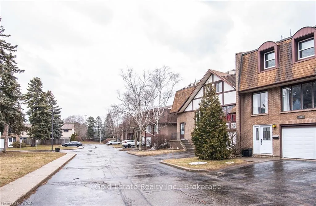 Photo 30 of Unit 31, 49 Cedarwoods Crescent, Kitchener — HOMEH