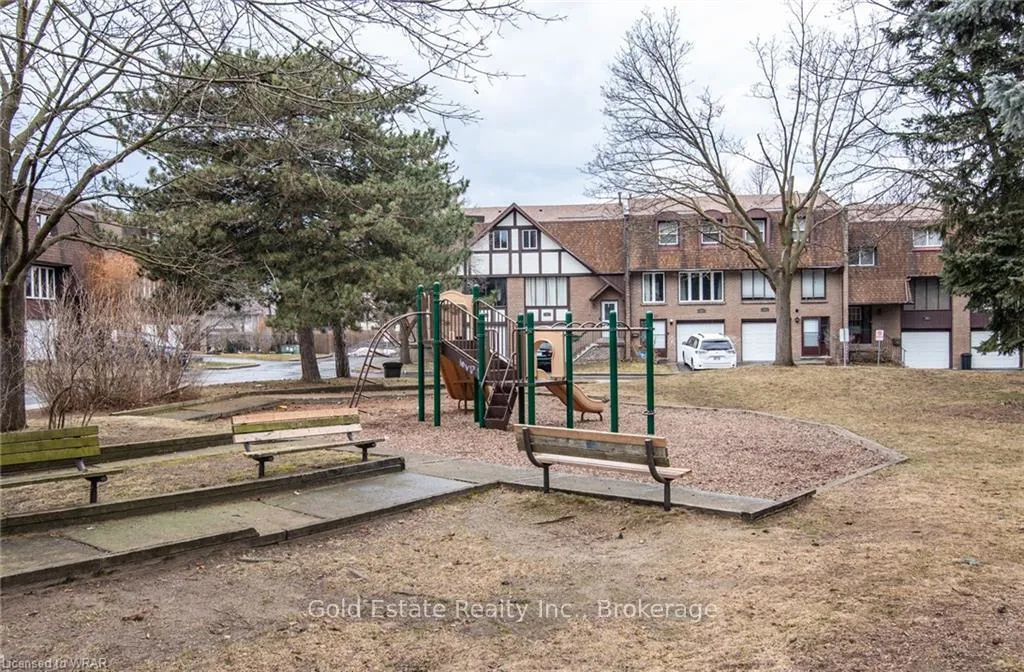 Photo 33 of Unit 31, 49 Cedarwoods Crescent, Kitchener — HOMEH