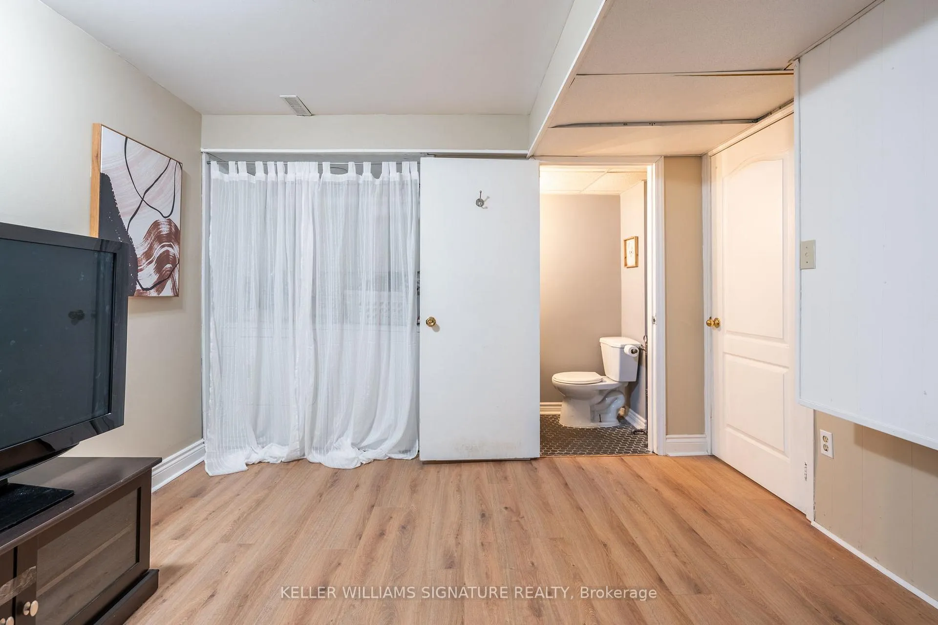 Photo 7 of 11 Burdock Lane, Hamilton, Dundas — HOMEH