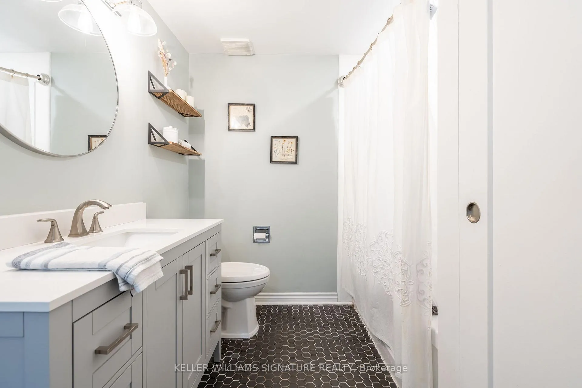 Photo 15 of 11 Burdock Lane, Hamilton, Dundas — HOMEH