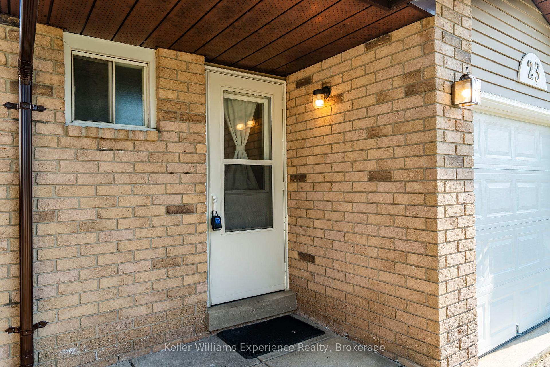 Photo 2 of 23 Corbett Drive, Barrie, Grove East — HOMEH