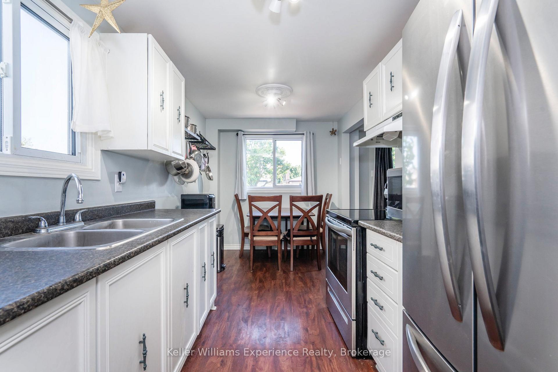 Photo 4 of 23 Corbett Drive, Barrie, Grove East — HOMEH