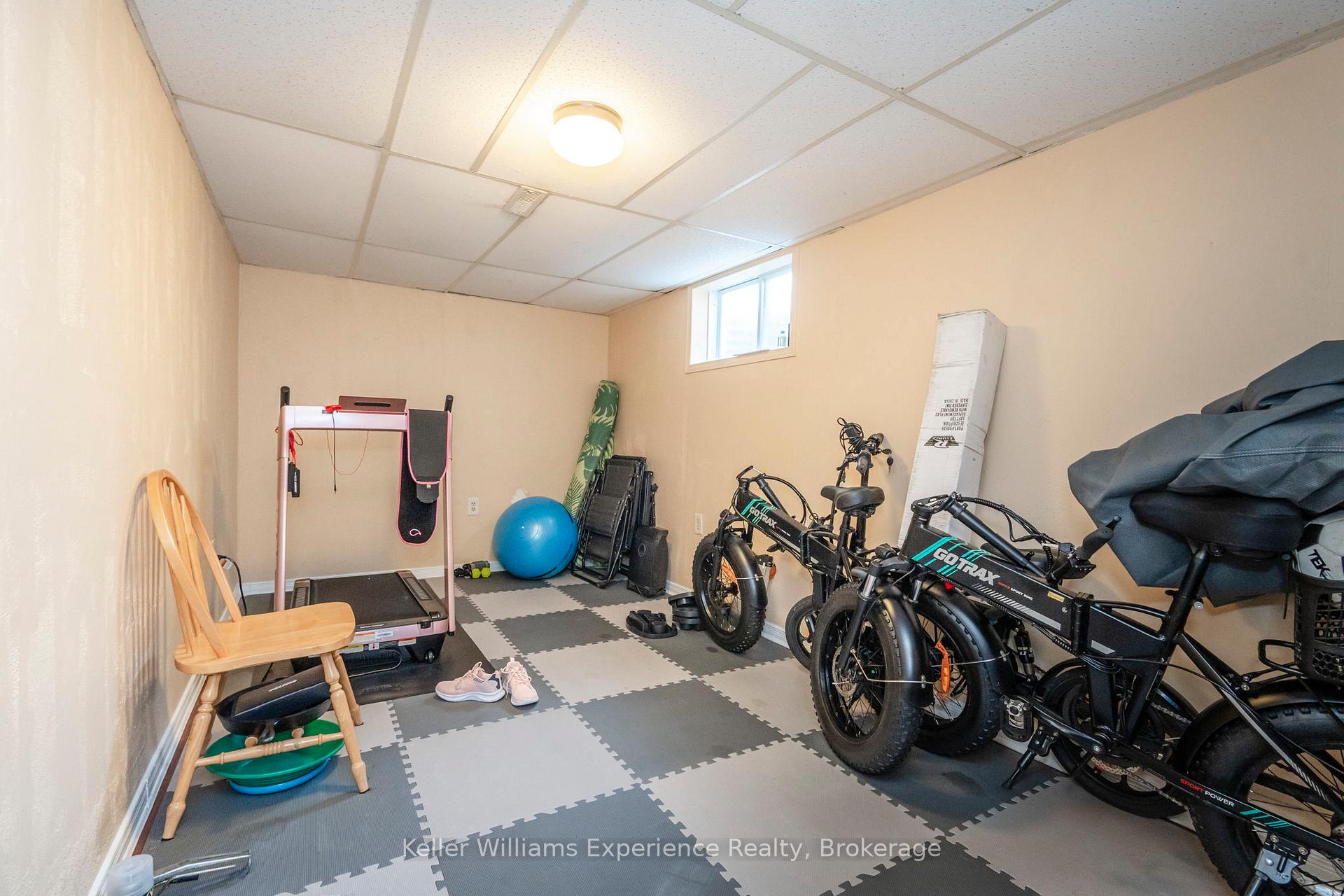 Photo 11 of 23 Corbett Drive, Barrie, Grove East — HOMEH